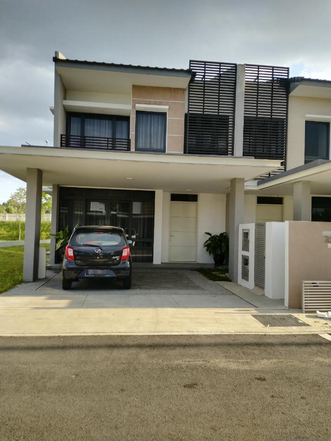 Pinevalley Presint 12 Holiday home Putrajaya